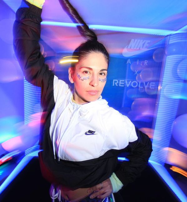 Revolve Event Photo Inspiration From Around The World The Vendry